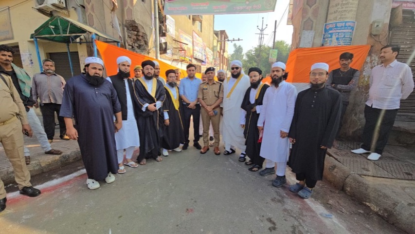 Ulama of Islamic Center with district police during a community peace march