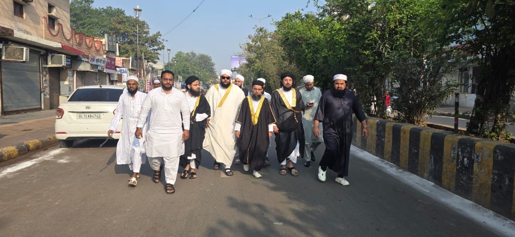 Ulama walking together through Firozabad during the peace march