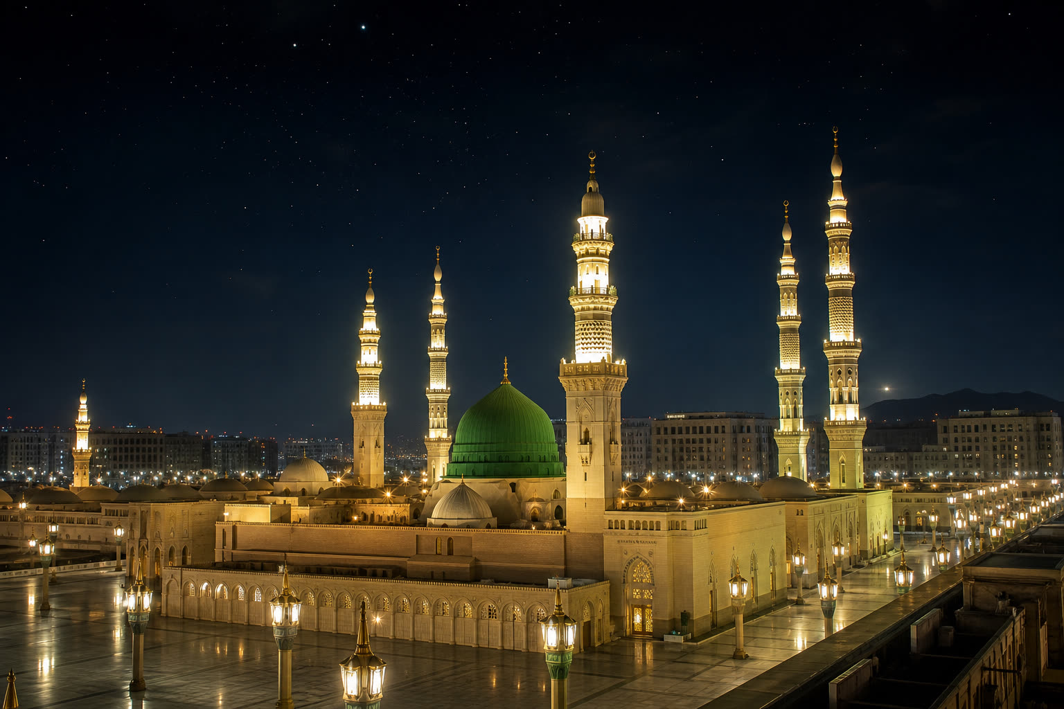 Masjid an-Nabawi at night